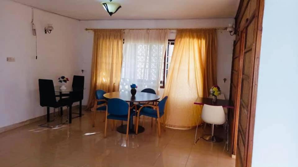Zunox Guest House Φρίταουν Εξωτερικό φωτογραφία