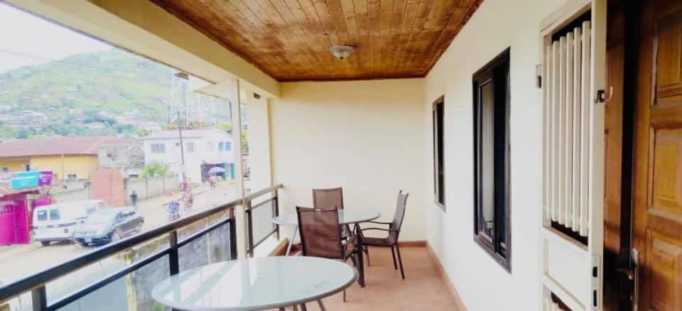 Zunox Guest House Φρίταουν Εξωτερικό φωτογραφία