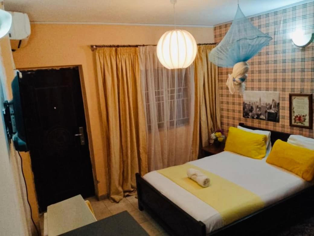 Zunox Guest House Φρίταουν Εξωτερικό φωτογραφία
