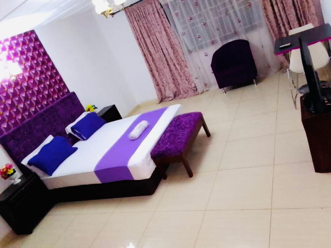 Zunox Guest House Φρίταουν Εξωτερικό φωτογραφία