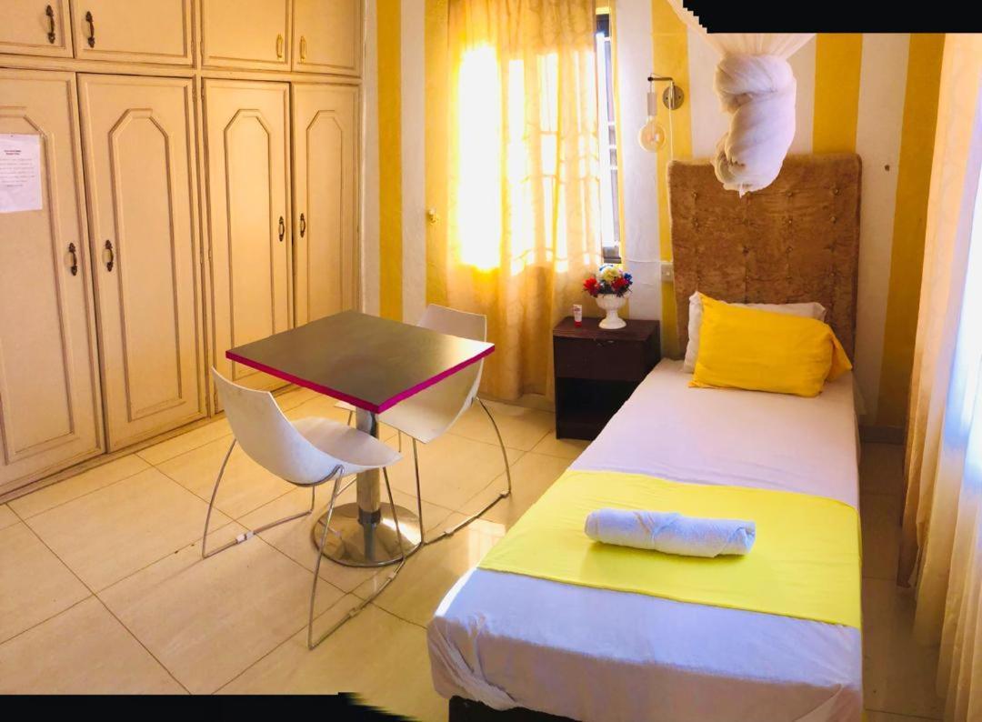 Zunox Guest House Φρίταουν Εξωτερικό φωτογραφία
