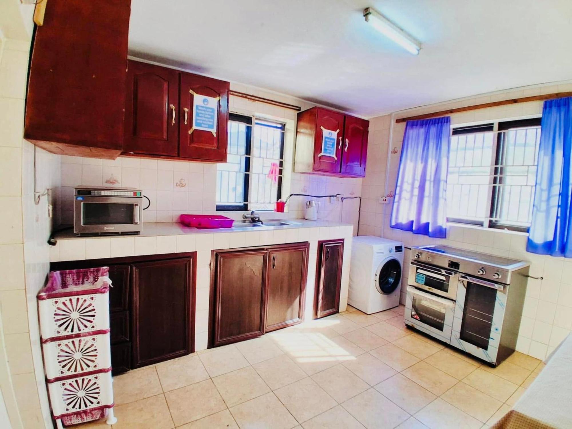 Zunox Guest House Φρίταουν Εξωτερικό φωτογραφία