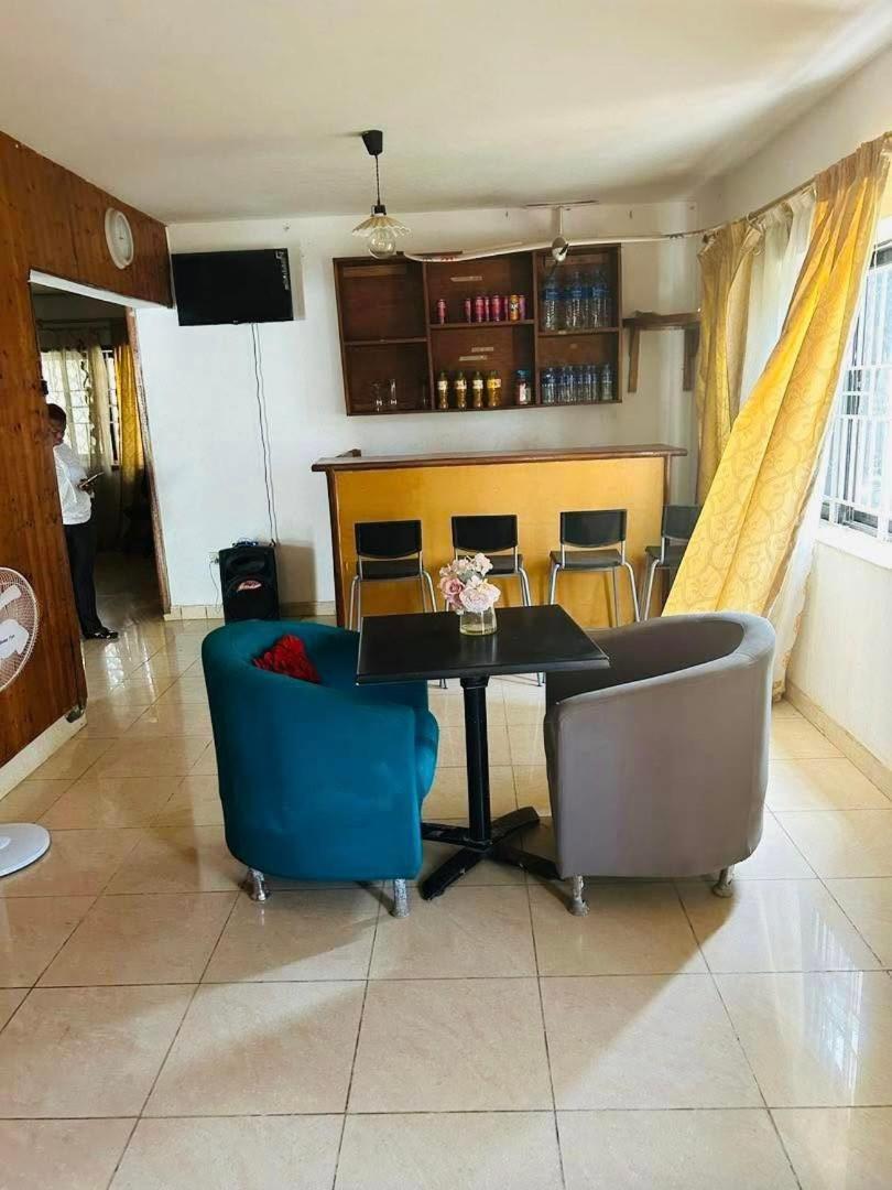 Zunox Guest House Φρίταουν Εξωτερικό φωτογραφία