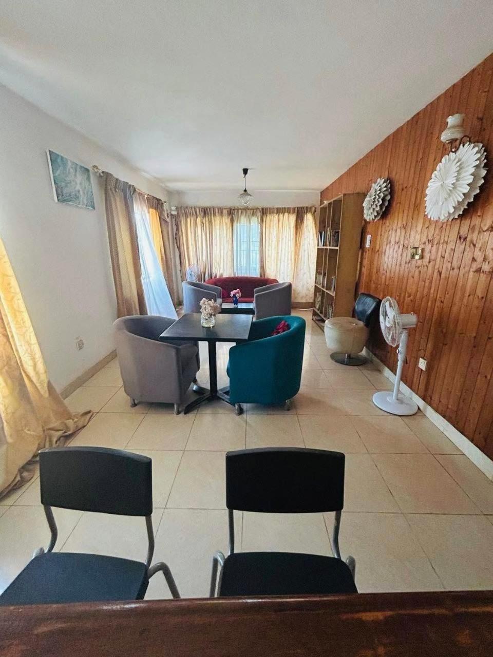 Zunox Guest House Φρίταουν Εξωτερικό φωτογραφία